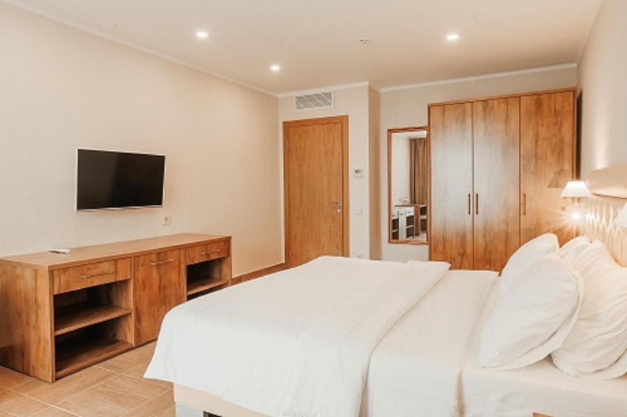 Amza Park Hotel Gagra Dış mekan fotoğraf