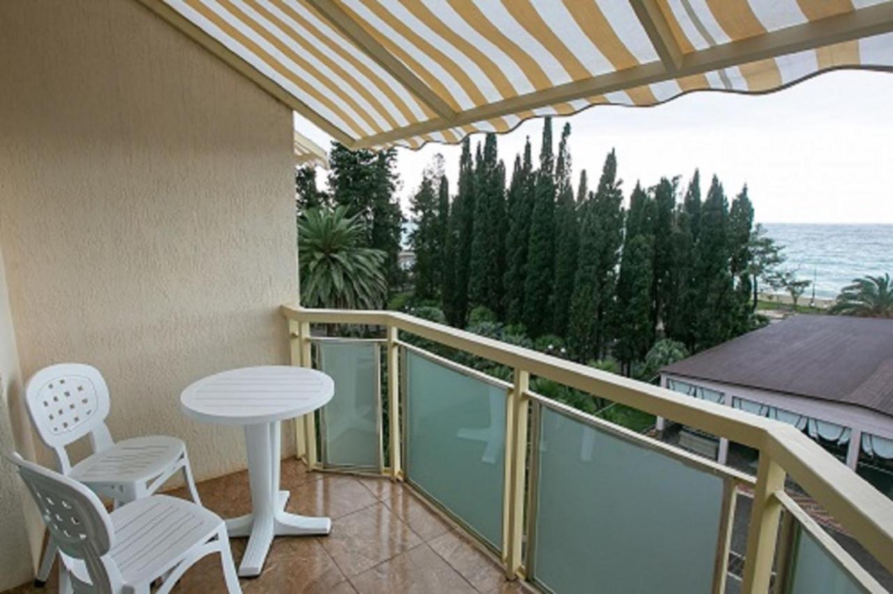 Amza Park Hotel Gagra Dış mekan fotoğraf