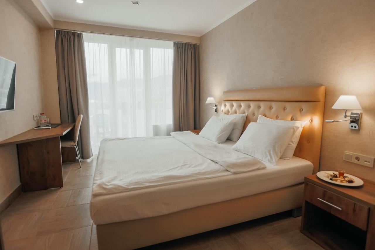 Amza Park Hotel Gagra Dış mekan fotoğraf